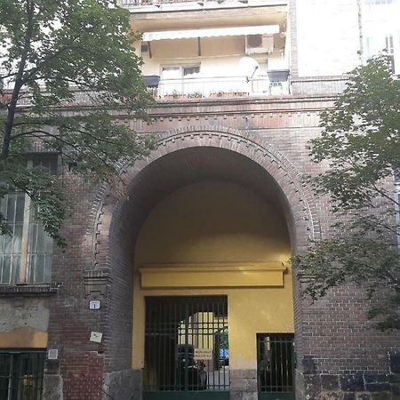 Hangulatos studió lakás Budapest Esterno foto
